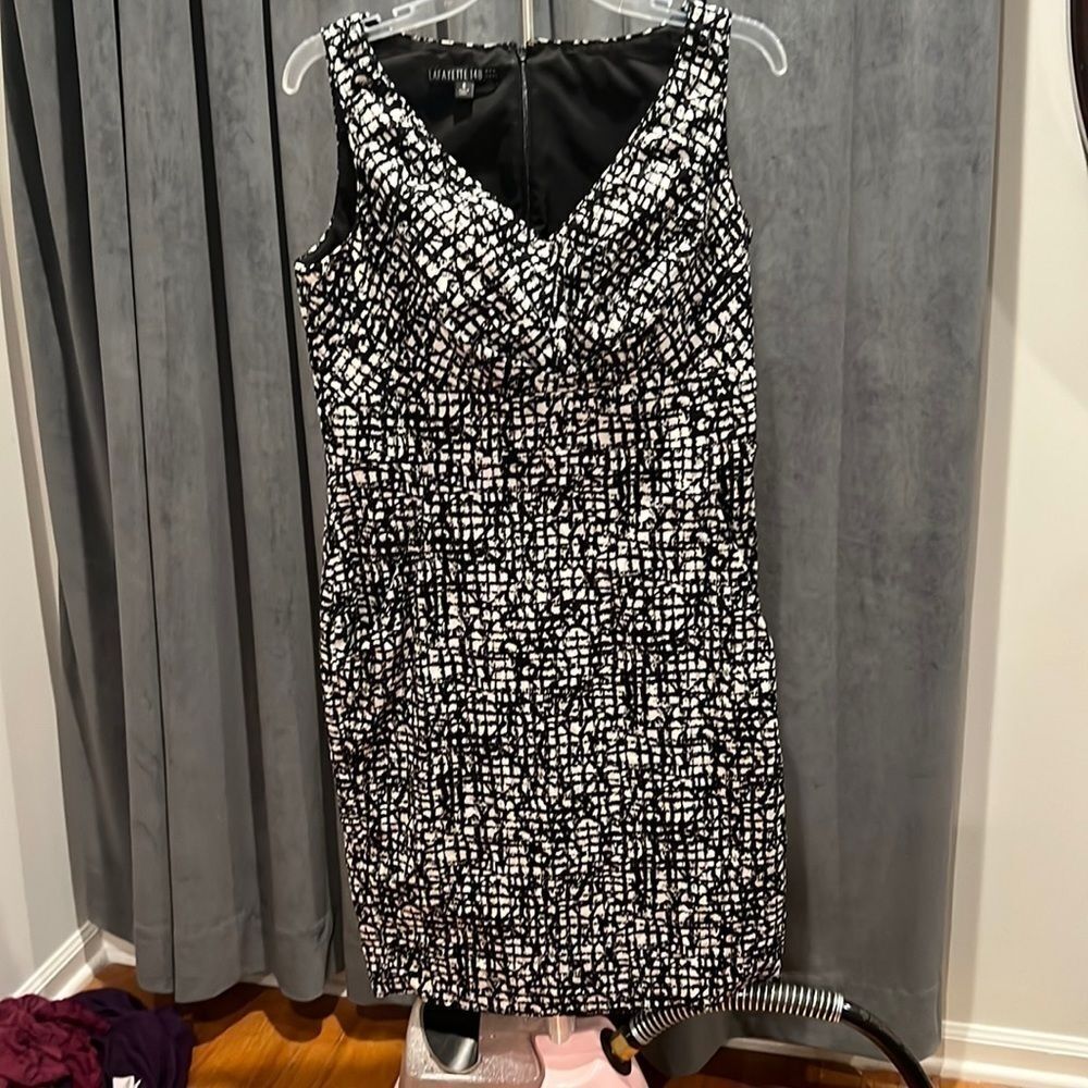 Lafayette 148 sleeveless black and white dress